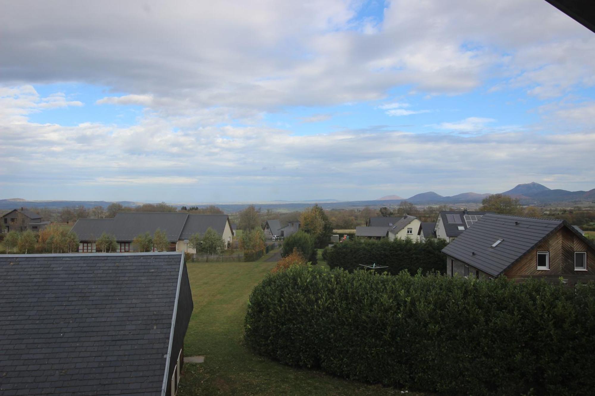 Gite Familial Et Rural Vernines Exterior photo